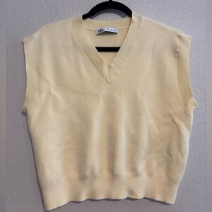 ZARA Light Yellow Knit Sweater Vest size Small